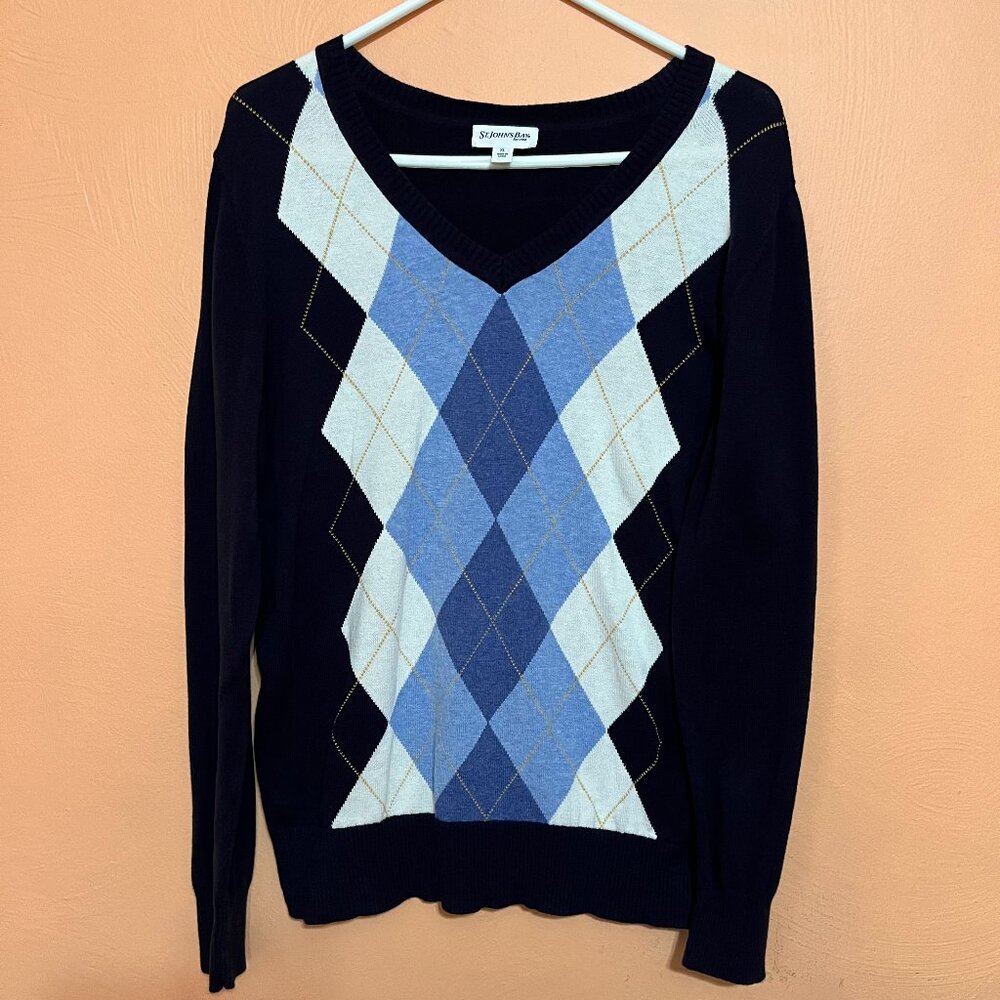 St. John's Bay Womans Long-Sleeved V-Neck Sweater. New. XL. Black/Front Argyle.